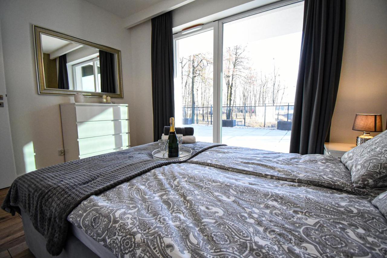Apartament Villa Park Przy Plazy Z Widokiem Na Jezioro, Taras 50 M2 Ostróda Eksteriør billede